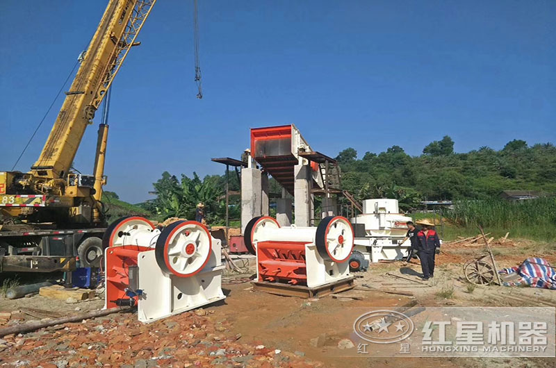 破碎機設(shè)備安裝現(xiàn)場